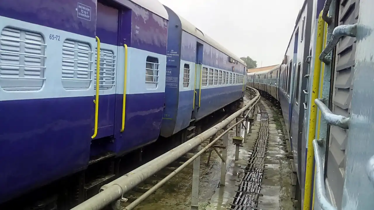 In response to a query, the official stated that Pakistan Railways planned to explore various branding possibilities for a number of passenger trains and railroad platforms to maximise revenue for the division. In addition to addressing Pakistan Railways' growing deficit, he claimed that branding the trains and platforms will also enable private businesses to market their goods for this reason. According to the official, Pakistan Railways would first be given five trains to brand as a test project, including the interior walls of the passenger coaches and even the restrooms. He continued, "The minister has already asked the concerned to finish all the requirements in this regard as soon as feasible. The deficit of the department would decrease after starting this project.
