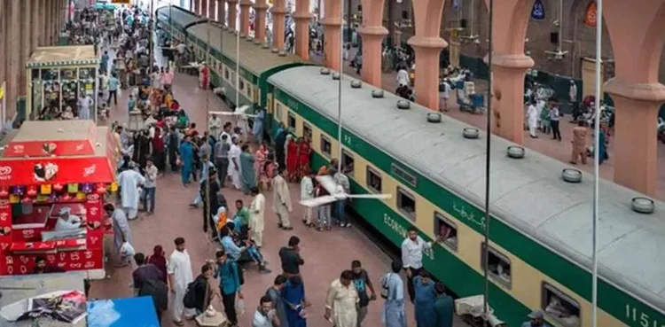 Pakistan Railways decides to restore Awam Express